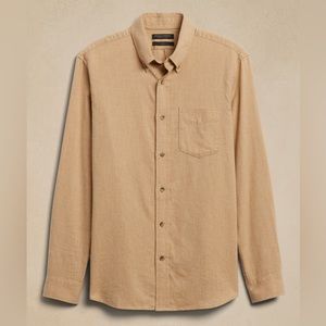 Banana Republic | Untucked Flannel Shirt in Camel | Large